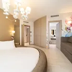 Palace Ξενοδοχείο 4*