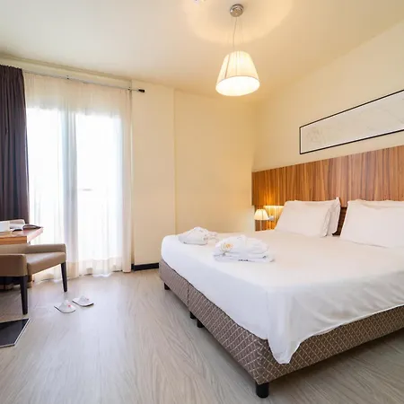 Palace מלון 4*