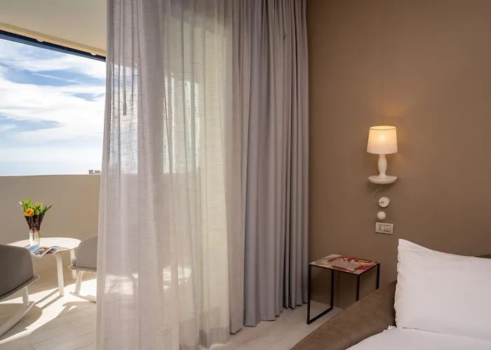 Palace Hotel 4*
