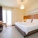 Palace מלון 4*
