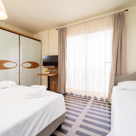 Palace 4*
