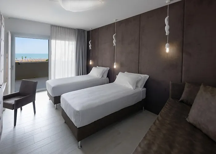 Palace 4*