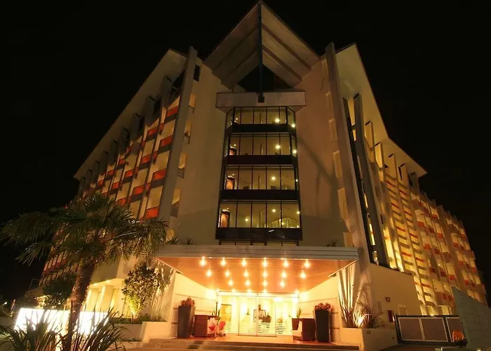 Palace 4*
